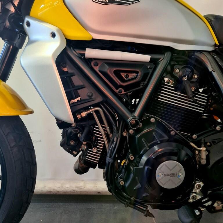 SCRAMBLER 800