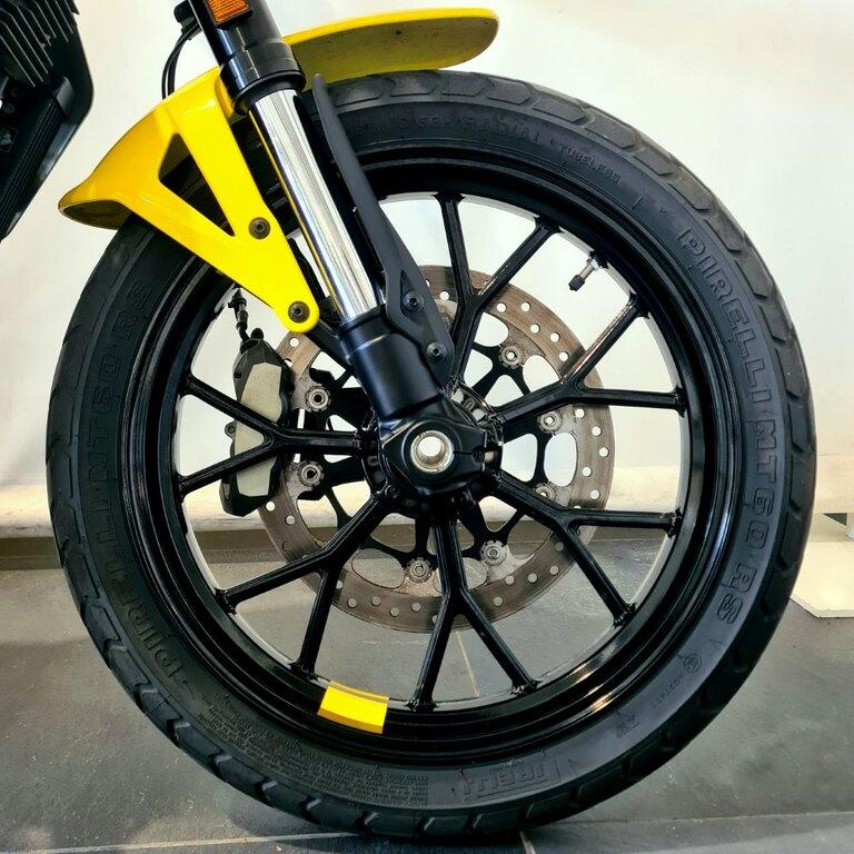 SCRAMBLER 800