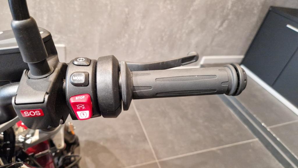 R 12