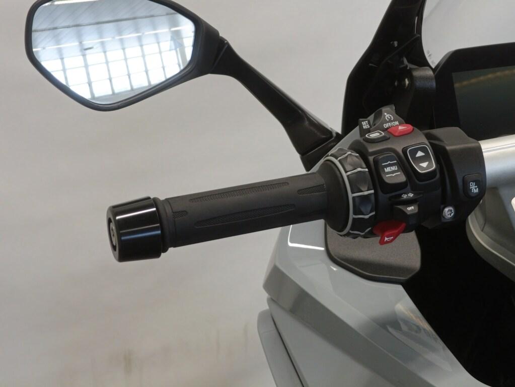 R 1300 RS