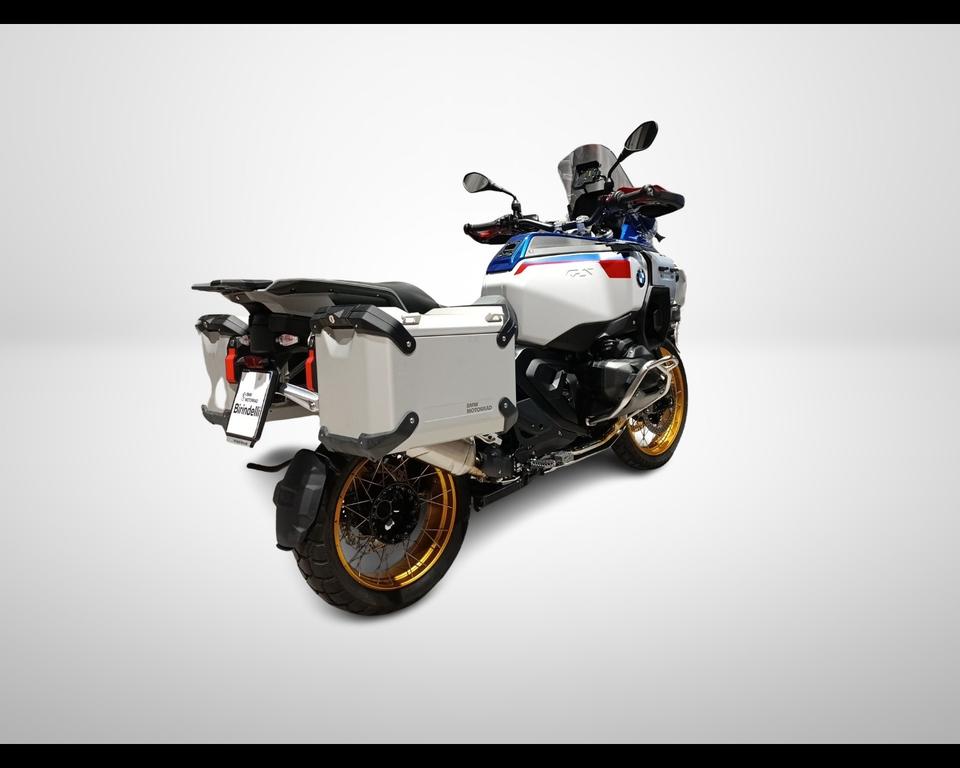 MULTISTRADA V4