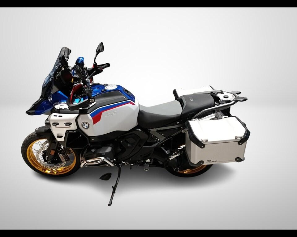 MULTISTRADA V4