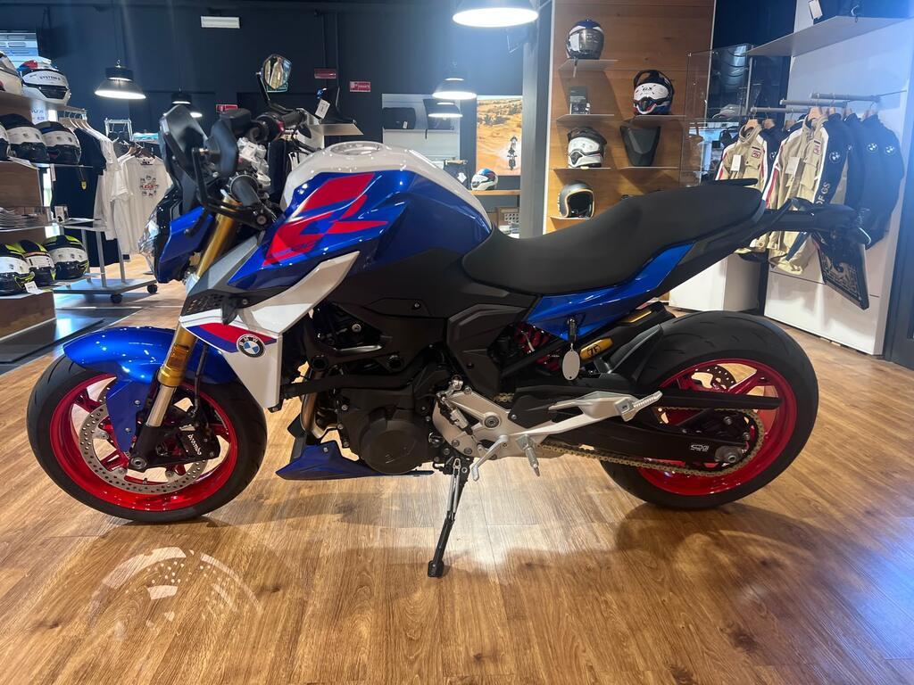 F 900 R