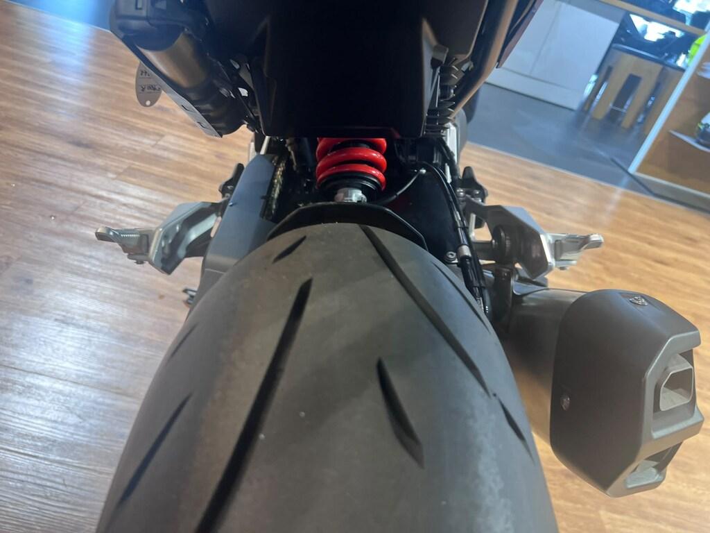 F 900 R
