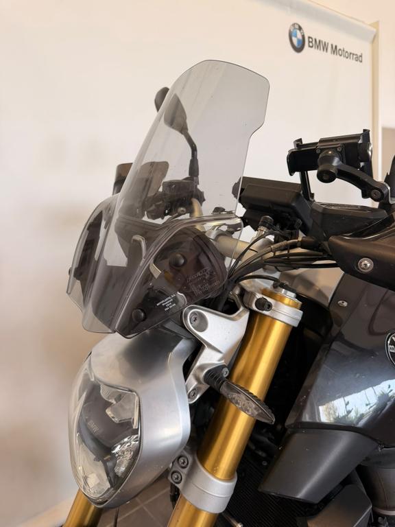 R 1200 R
