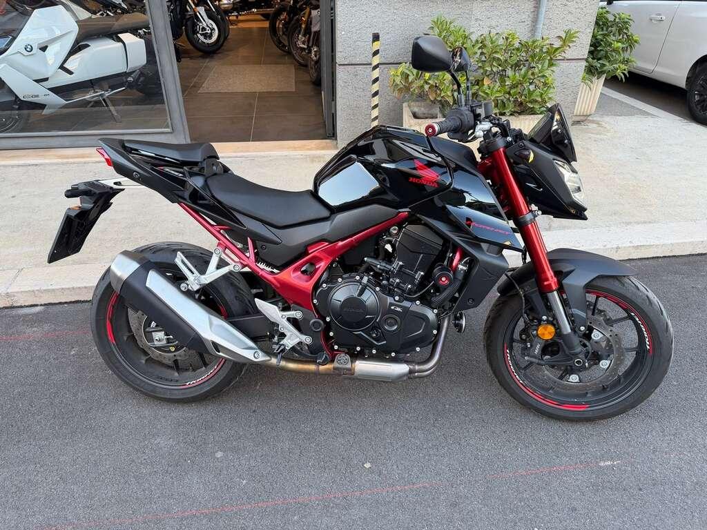HORNET 750