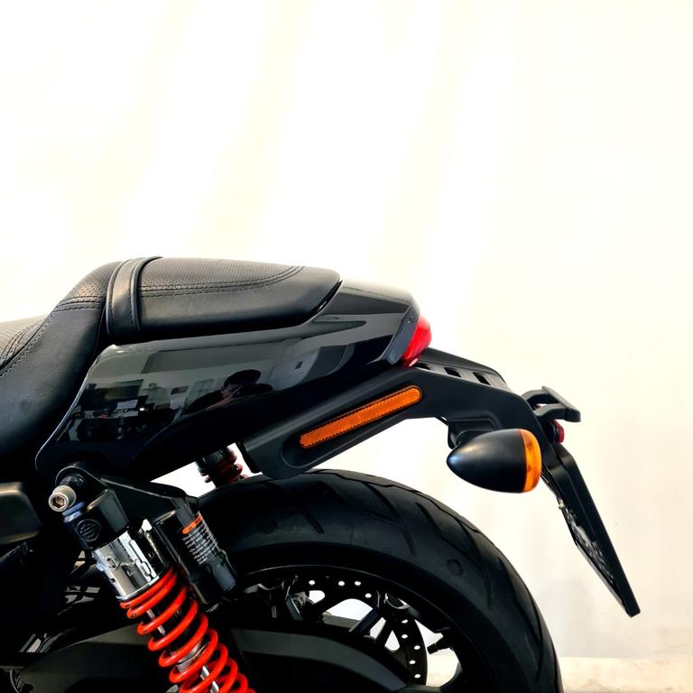 STREET ROD 750