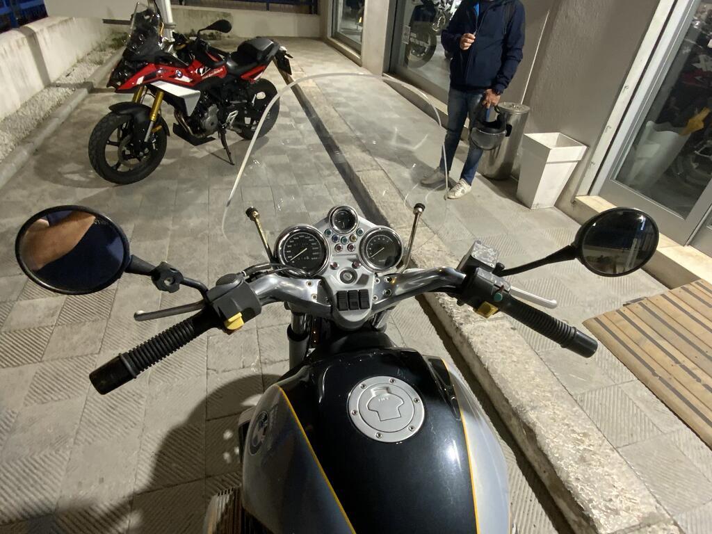 R 1100 R