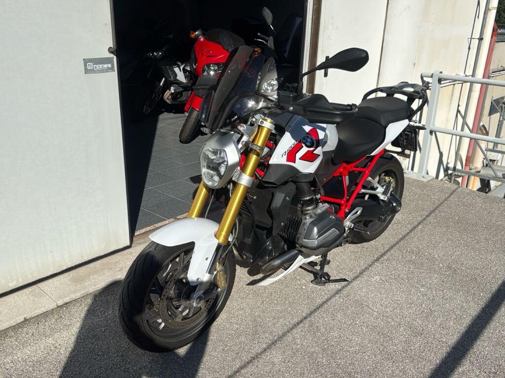 R 1200 R