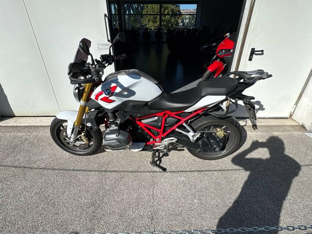 R 1200 R