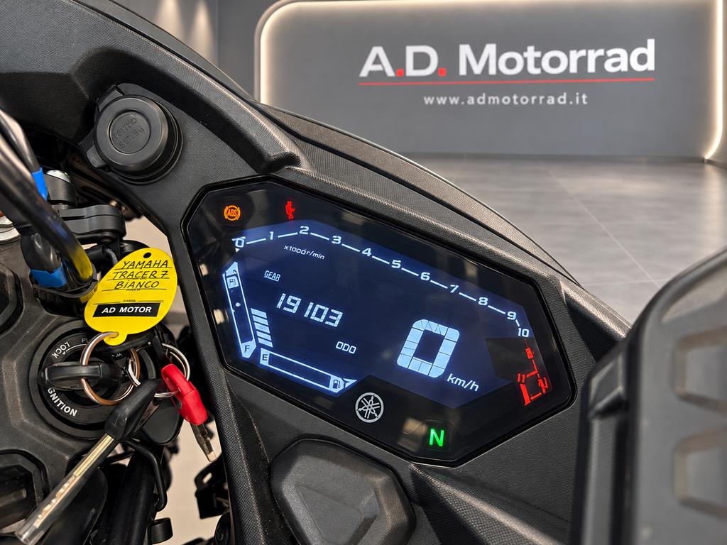 TRACER 700