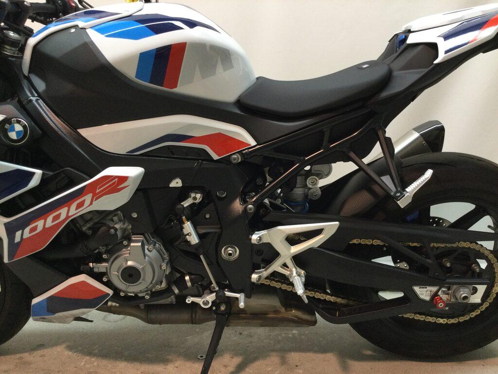 M 1000 R