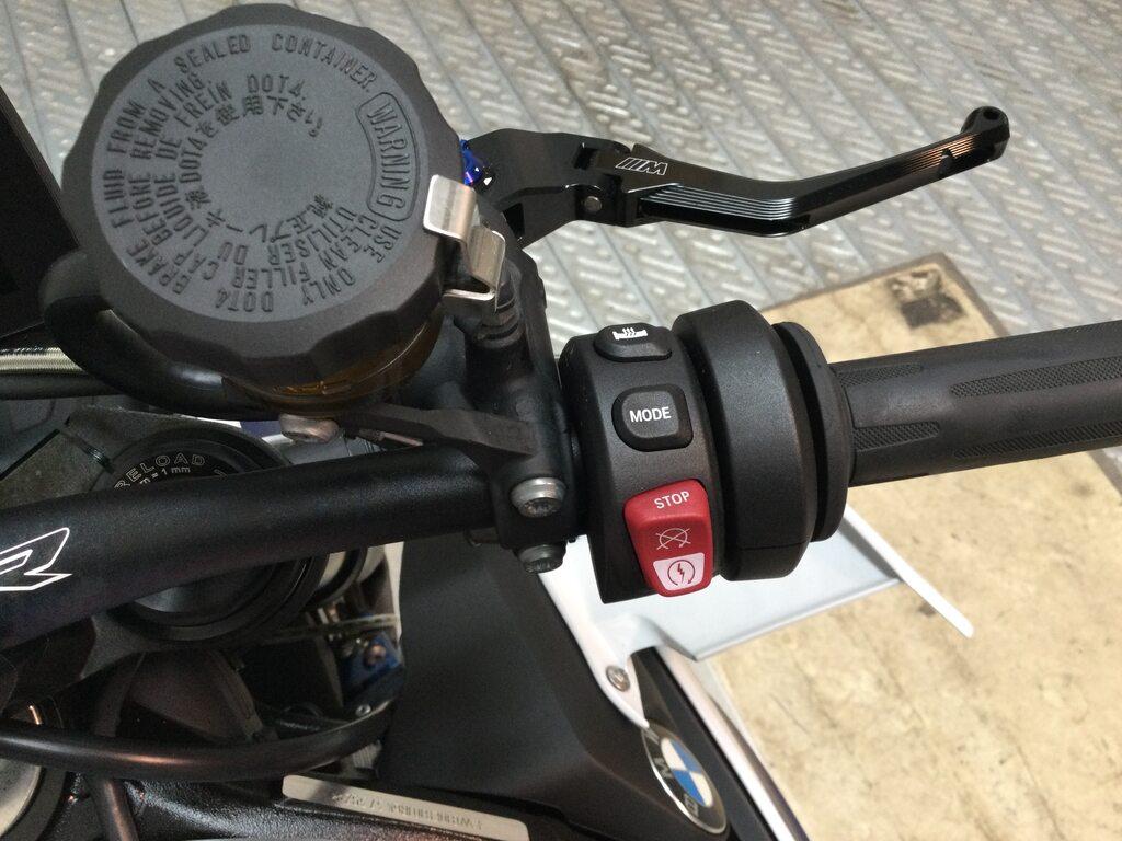 M 1000 R