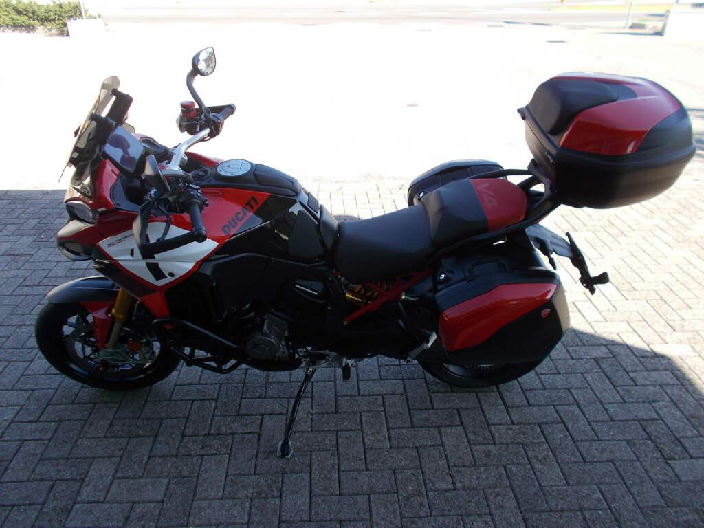 MULTISTRADA V4
