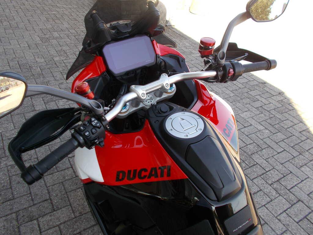 MULTISTRADA V4