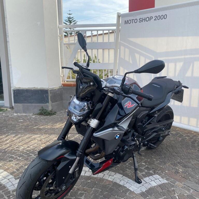 F 900 R
