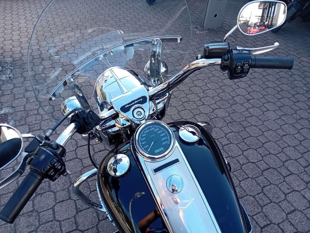 ROAD KING 1584