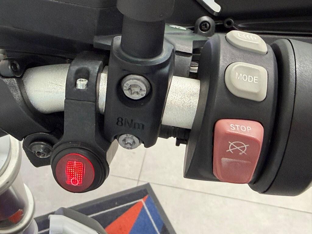 R 1200 R