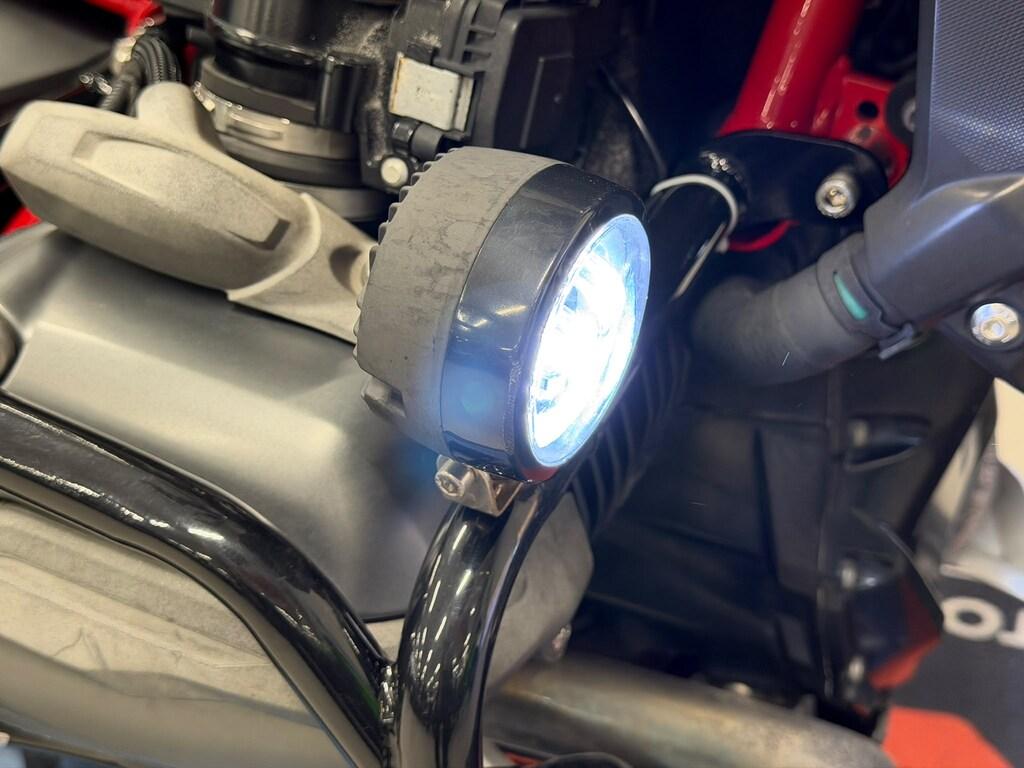 R 1200 R