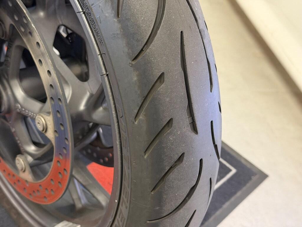 R 1200 R