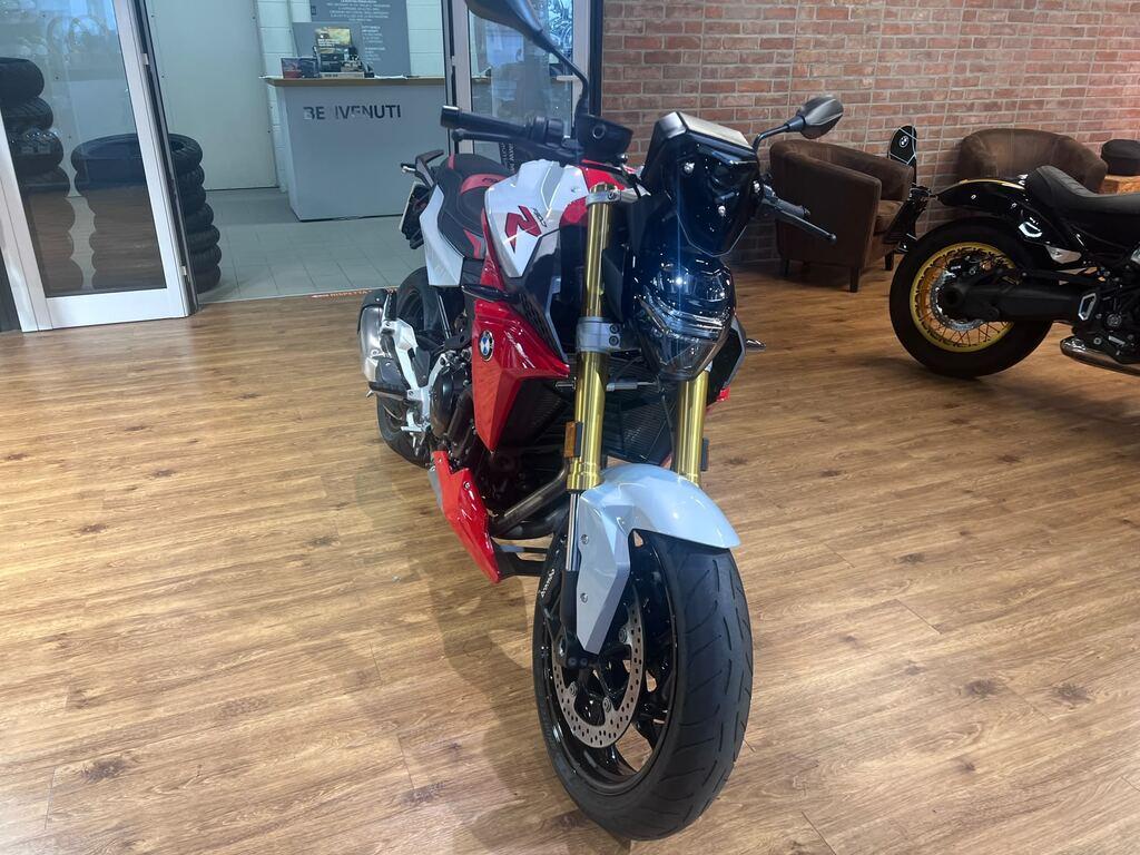 F 900 R