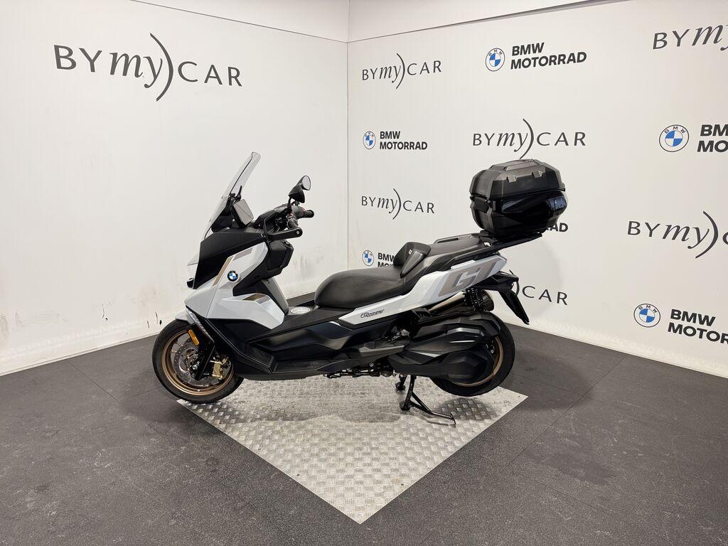 C 400 X