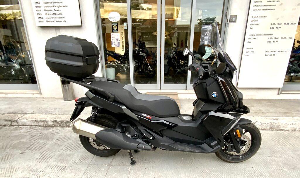 C 400 X