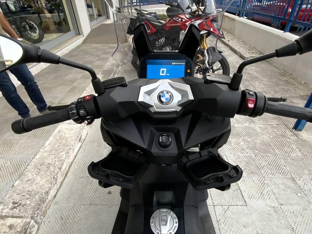 C 400 X