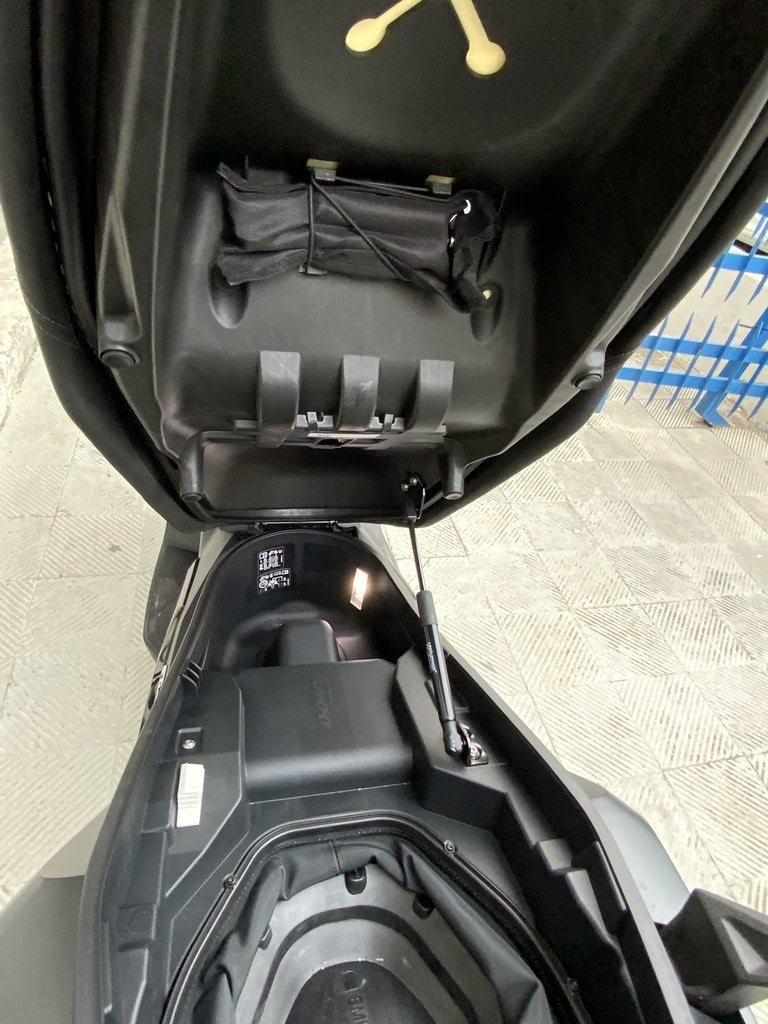 C 400 X
