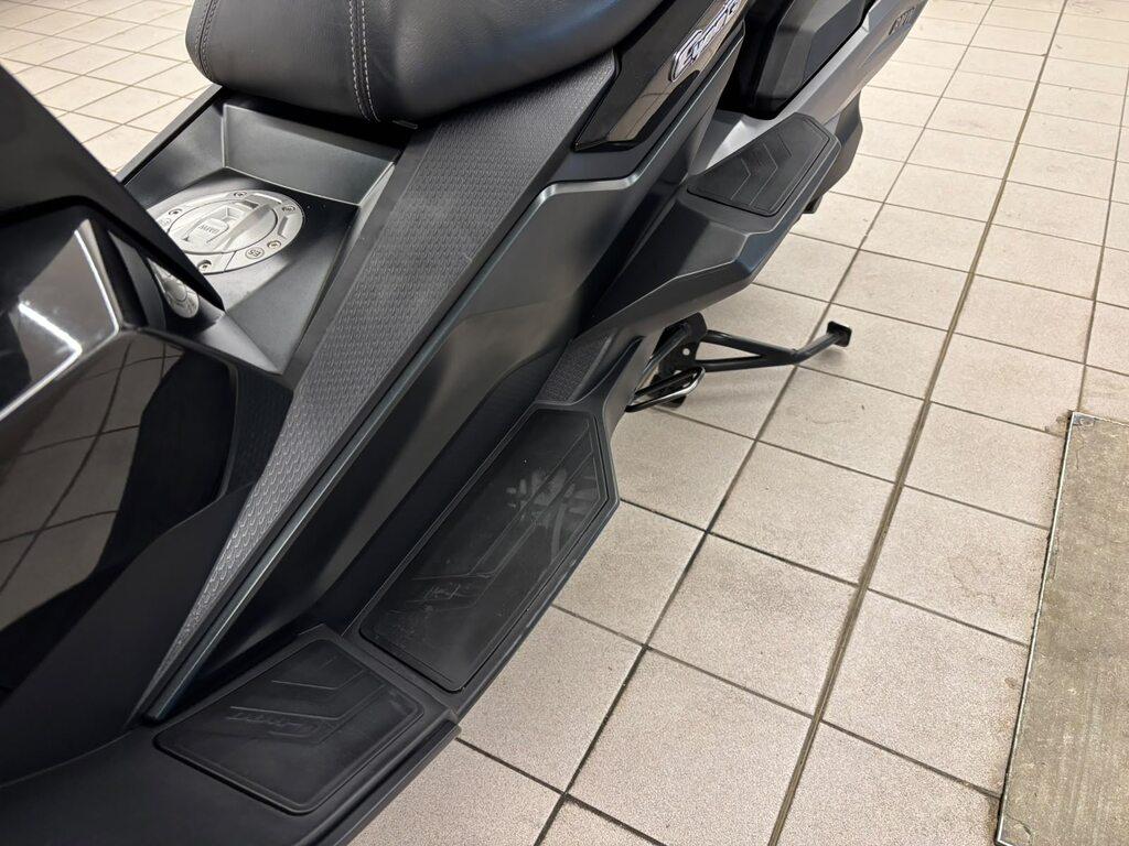 C 400 GT