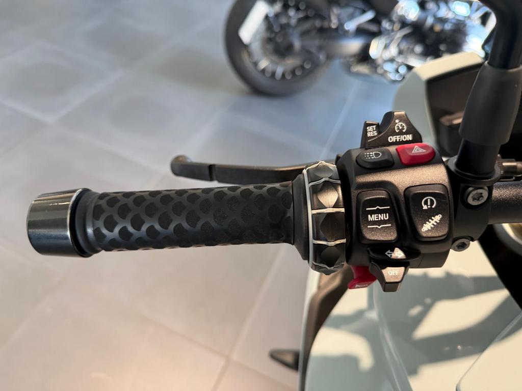 S 1000 XR