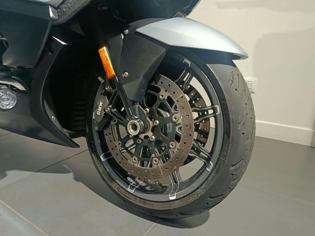 K 1600 B