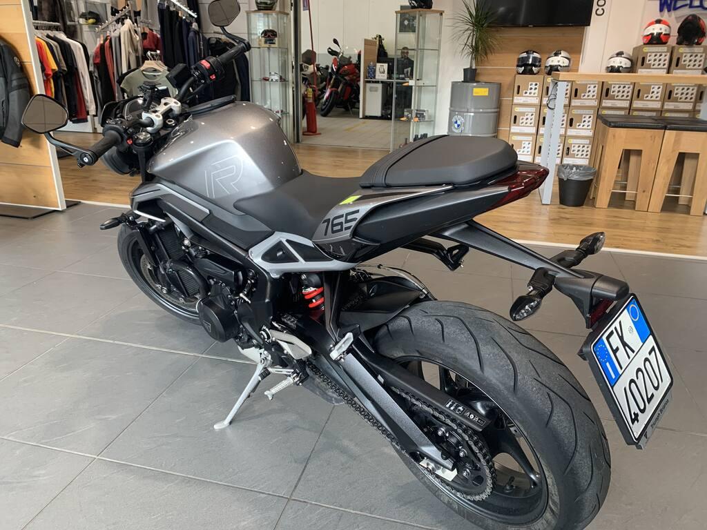 STREET TRIPLE 765