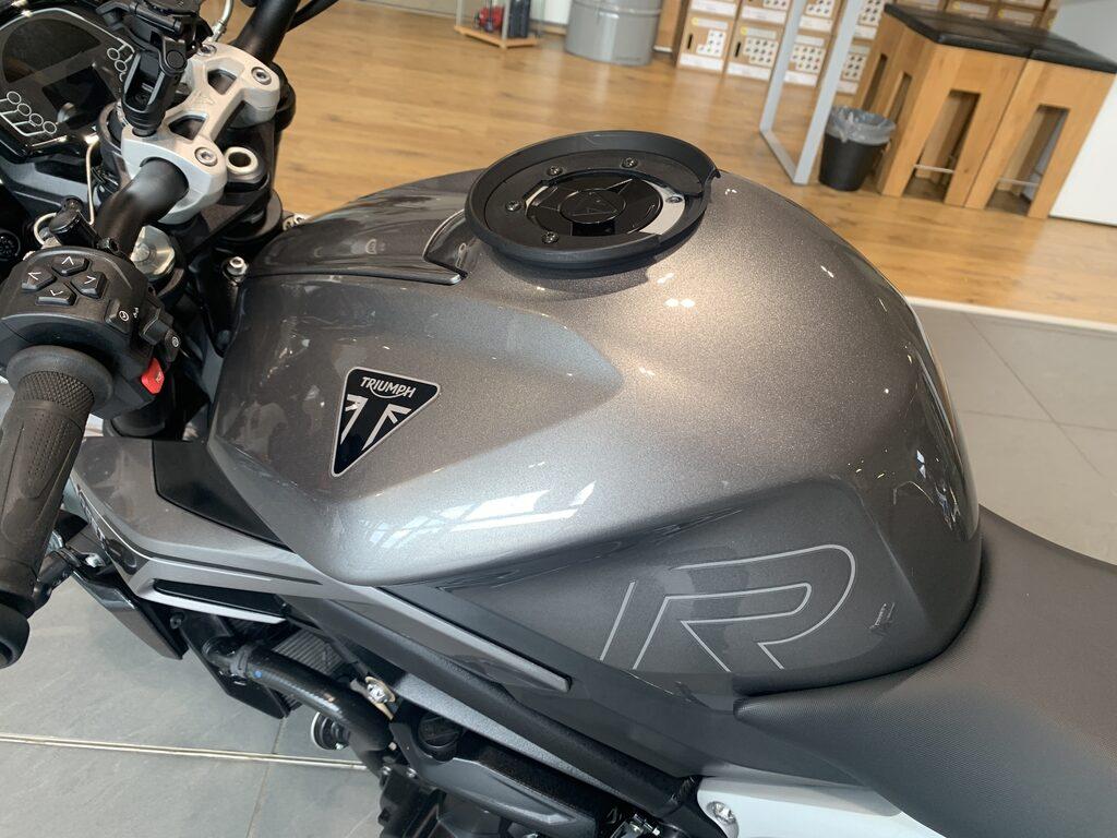 STREET TRIPLE 765