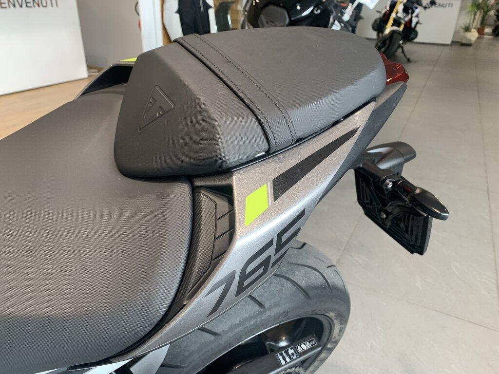 STREET TRIPLE 765