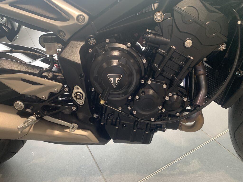STREET TRIPLE 765