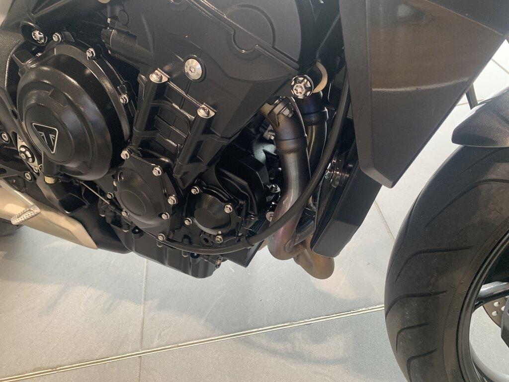 STREET TRIPLE 765