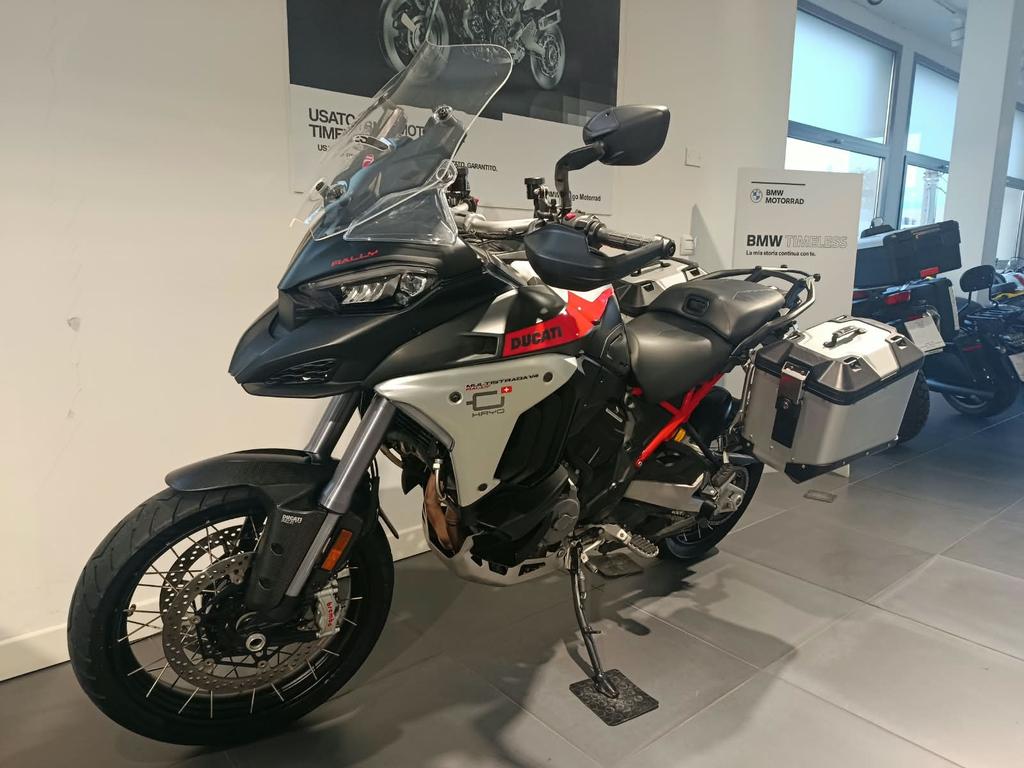 MULTISTRADA V4