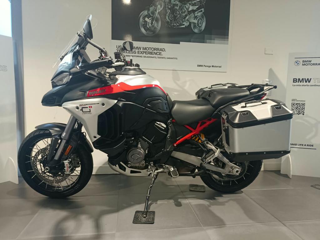 MULTISTRADA V4