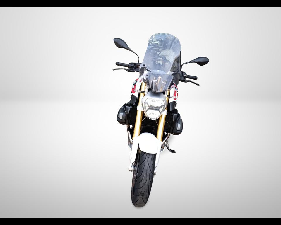 R 1200 R