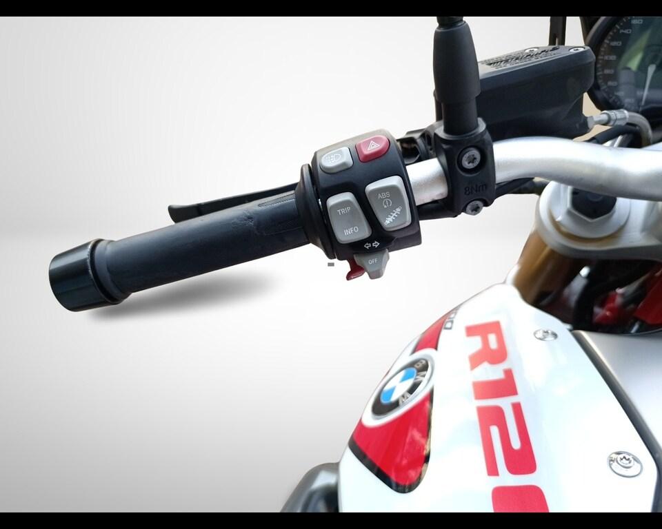 R 1200 R