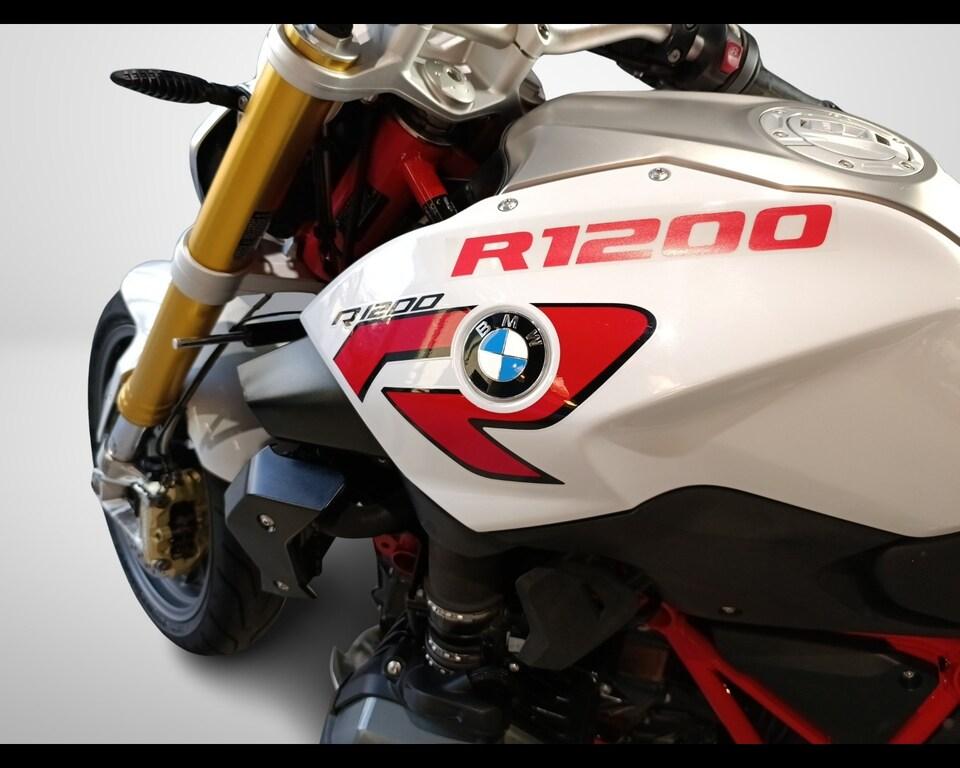 R 1200 R