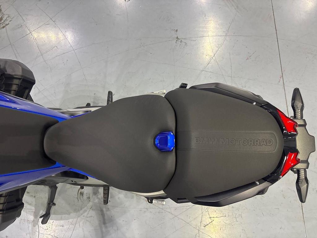 R 1300 R