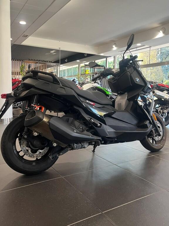 C 400 X