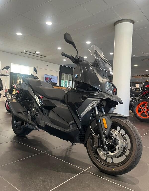 C 400 X