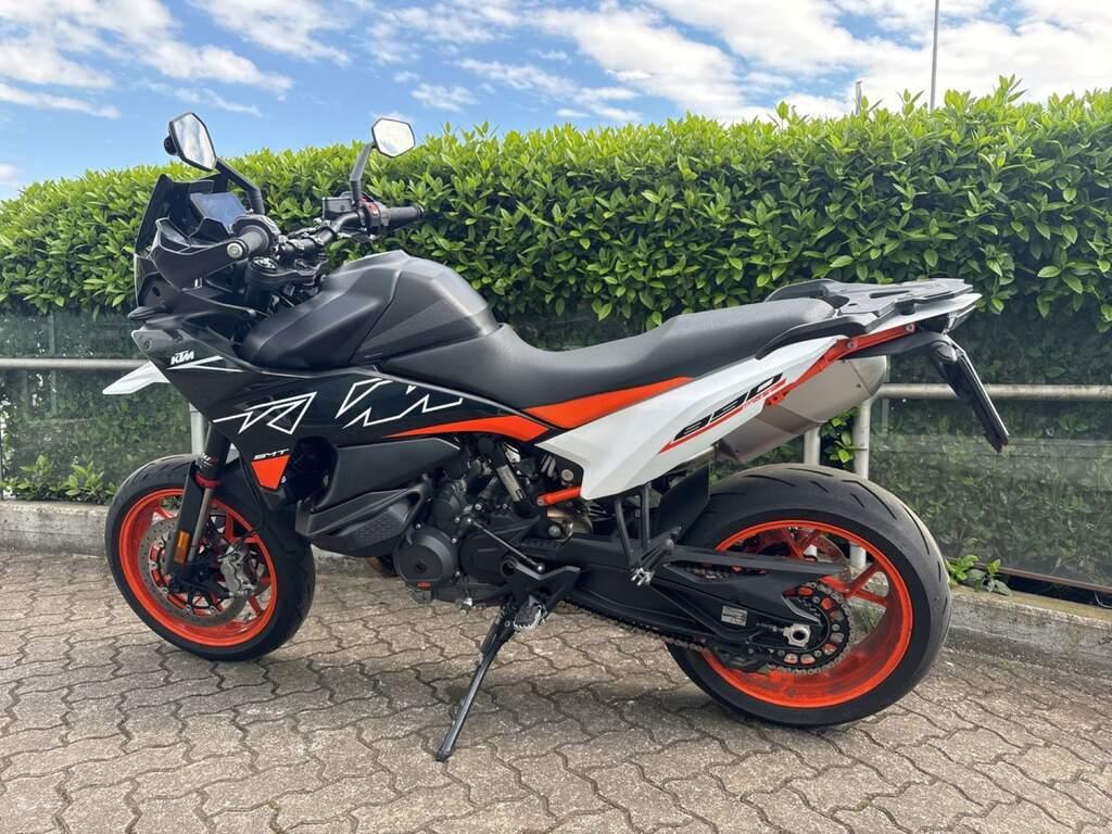 890 SMT
