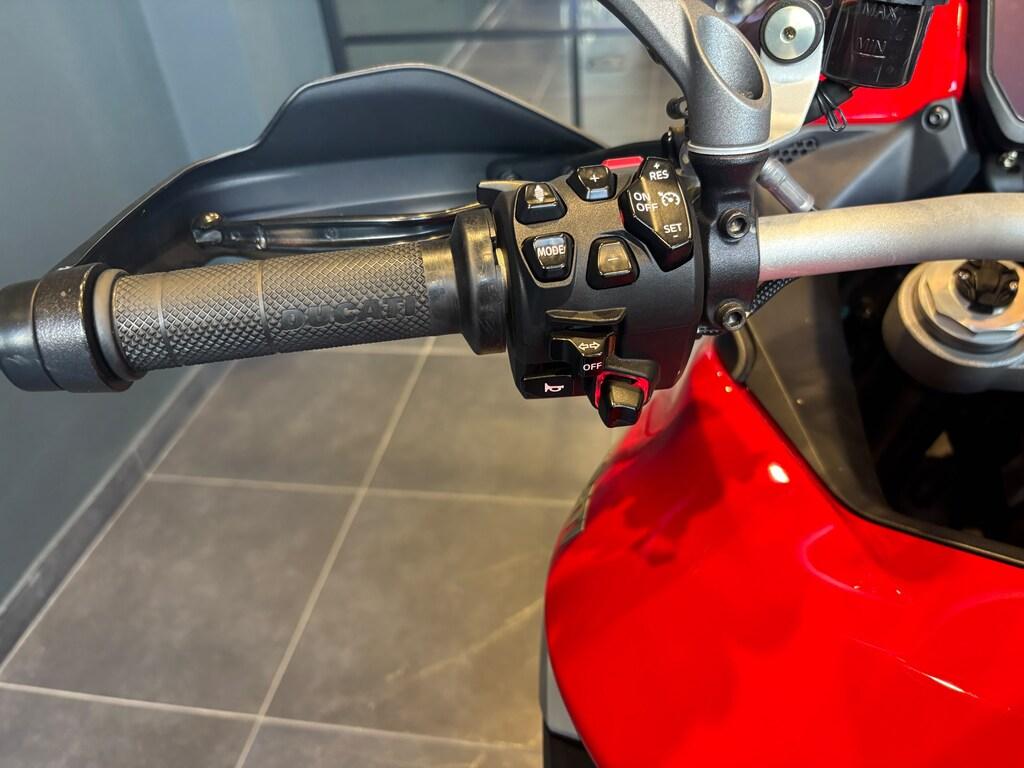 MULTISTRADA V4