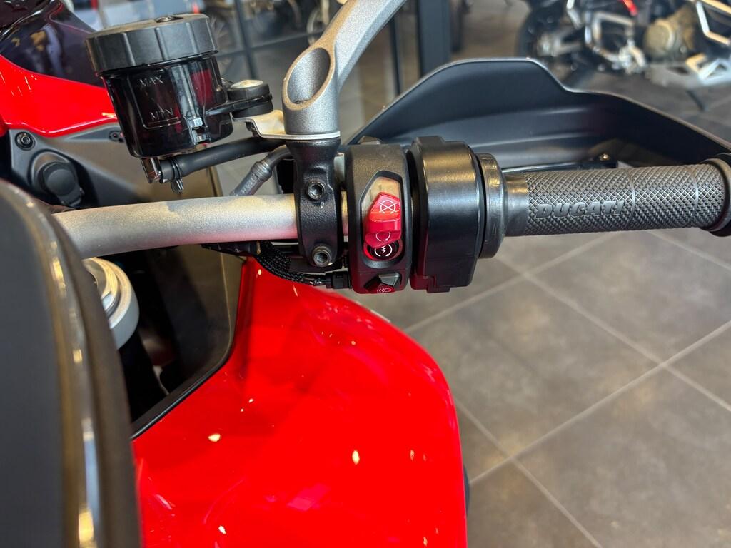 MULTISTRADA V4