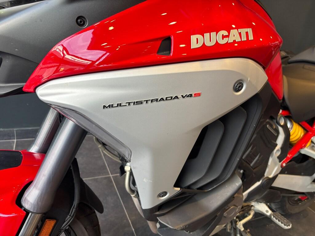MULTISTRADA V4