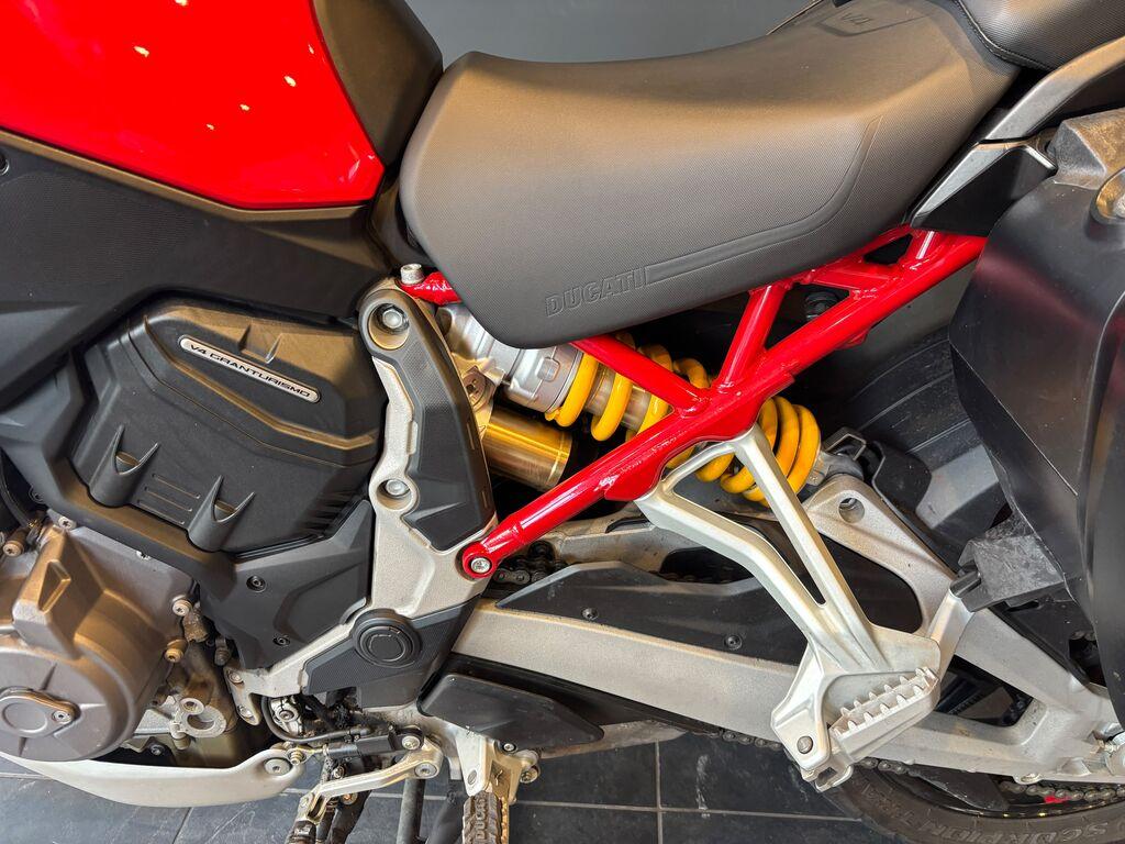 MULTISTRADA V4